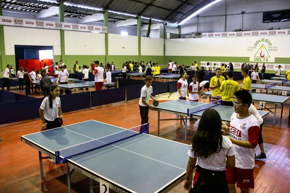 SESI-SP lança projeto de tênis de mesa e apresenta equipes de base de rugby