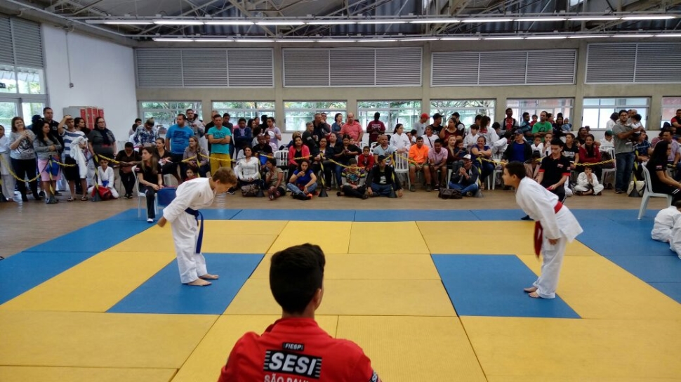 SESI Cubatão oferece vagas nas modalidades de lutas, para crianças e jovens
