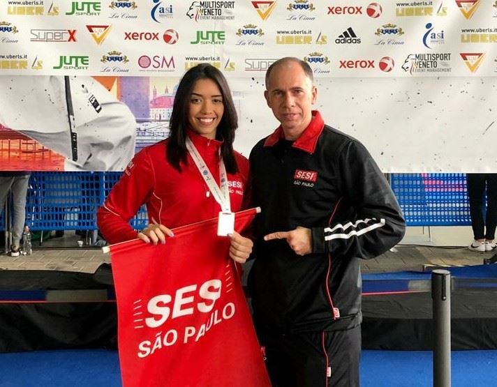 Medalha na mão e de olho no Japão!