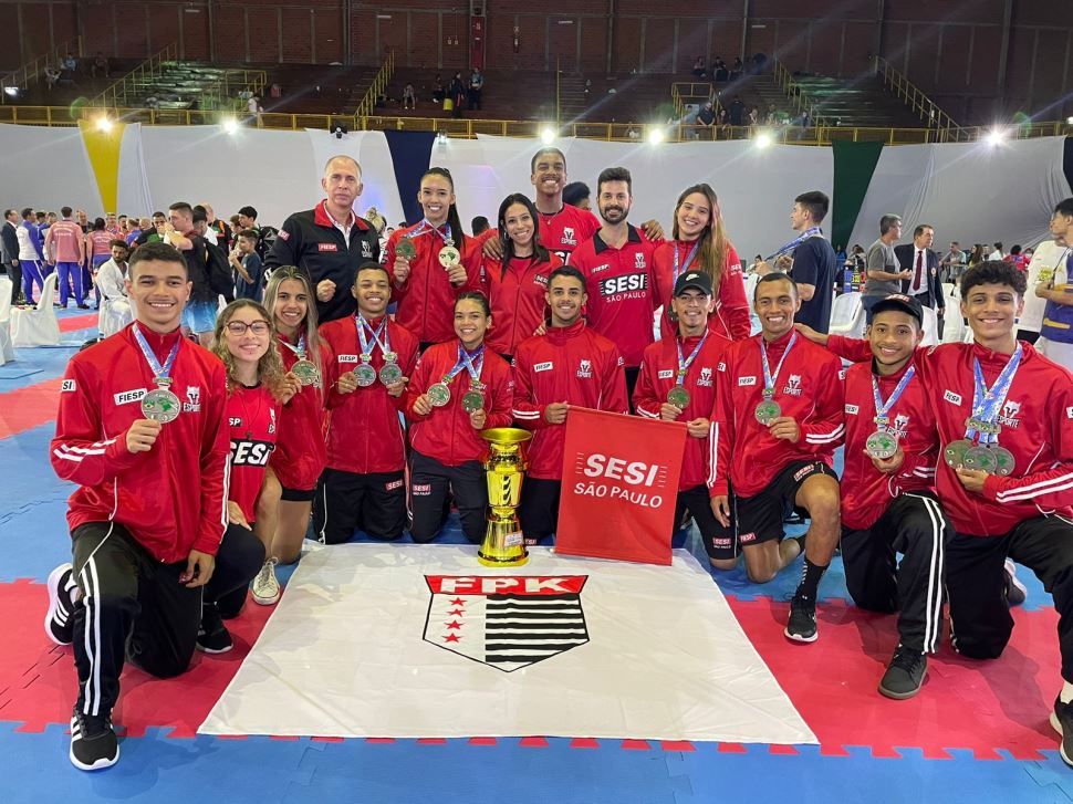Atletas do SESI Cubatão são destaque em Campeonato Brasileiro de Karatê