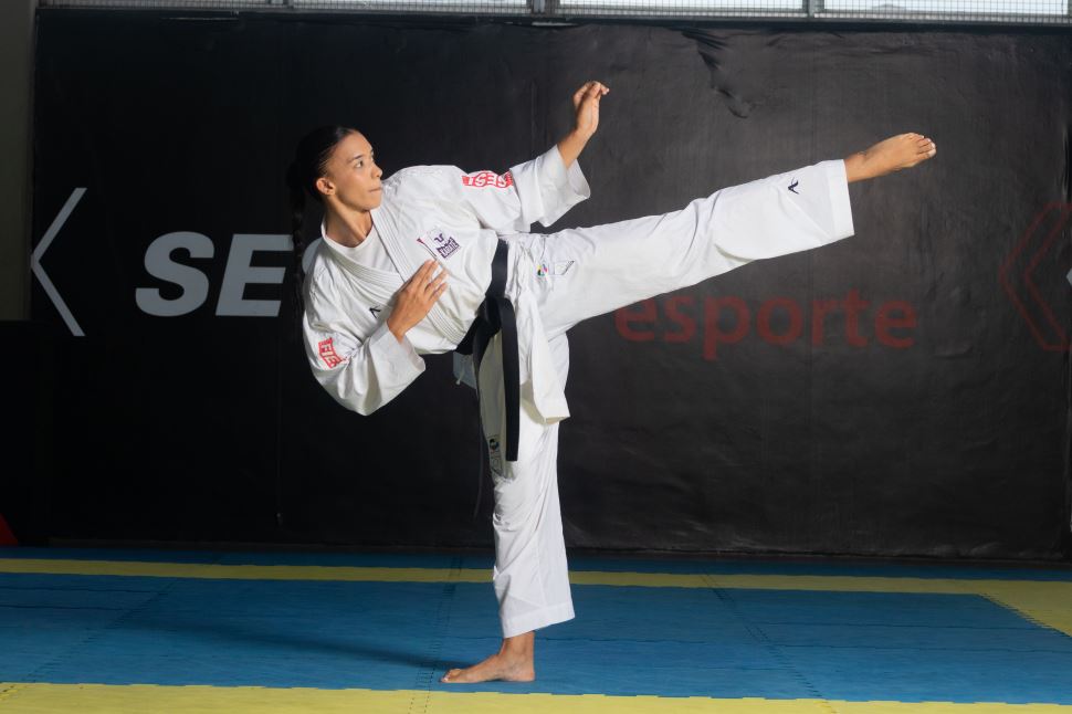 Atleta do SESI Cubatão conquista ouro no Pan-Americano Sênior de Karatê no Rio 