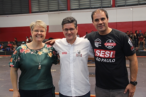 Luciana Reguera Ventola Nabarro, Diretora do Centro de Atividades do SESI Diadema; Eduardo Augusto Carreiro, Gerente Executivo de Esporte e Promoção da Saúde e Roberto Maçaneiro, Presidente da Federação Paulista de Skate