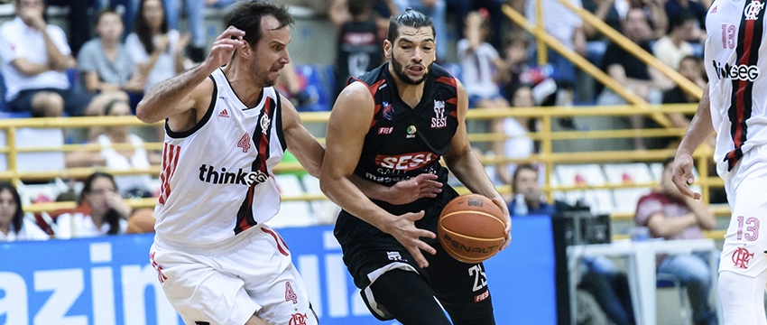 Com Leandrinho e Varejão, SESI Franca e Flamengo se enfrentam no Rio de Janeiro