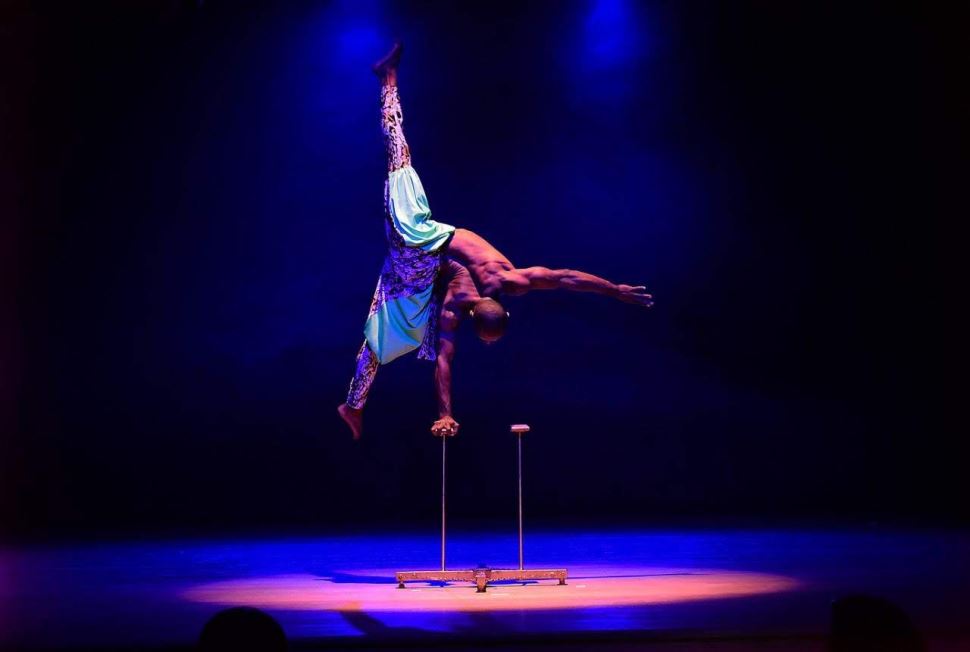 Espetáculo Eranko une a cultura africana e o mundo do circo