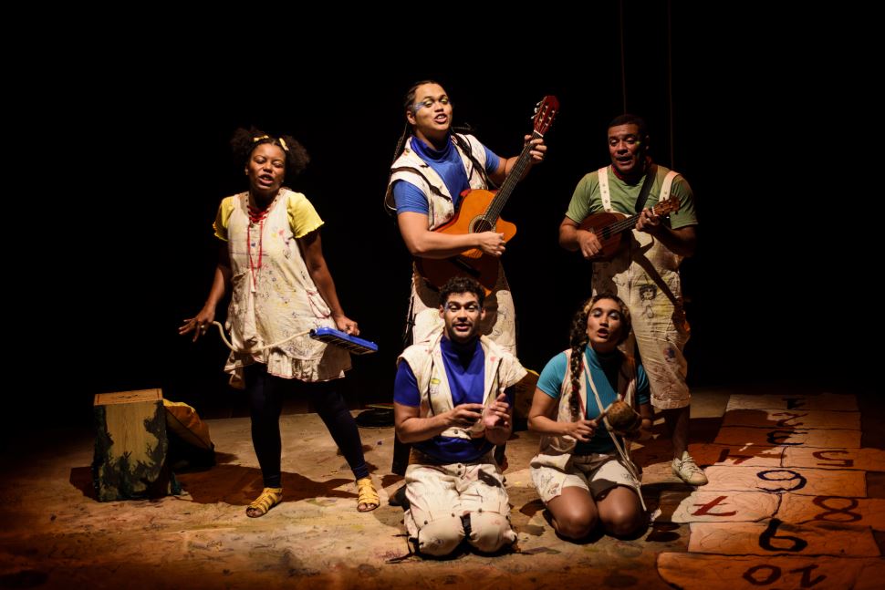 Sesi Franca recebe espetáculo “Borboletas” com reflexão social e poesia cênica