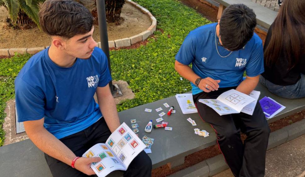 Álbum de figurinhas incentiva aprendizado e solidariedade na Escola Sesi de Bragança Paulista 