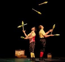 Espetáculo Versão Brasileira se apresenta no SESI Indaiatuba