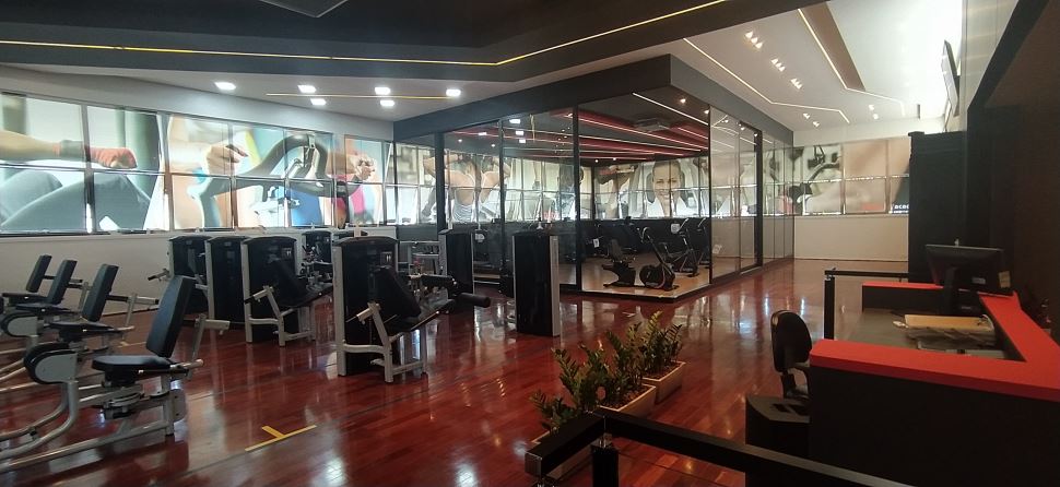 Academia fechada para melhorias