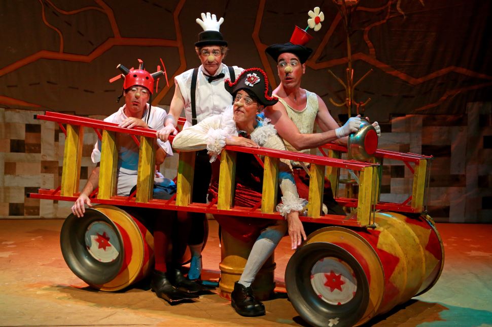 O MELHOR DO PALHAÇO NOS PALCOS DO SESI ITAPETININGA