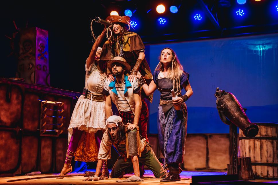 Peça no SESI Itapetininga convida o público a embarcar em uma aventura pirata