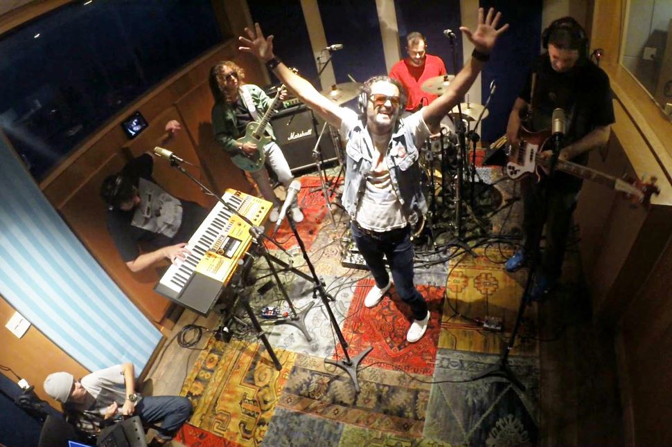 VHS 80 traz sucessos de danceteria ao SESI Itapetininga