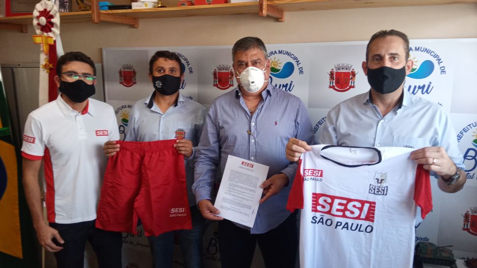 Programa SESI-SP Atleta do Futuro é renovado com o município de Buri