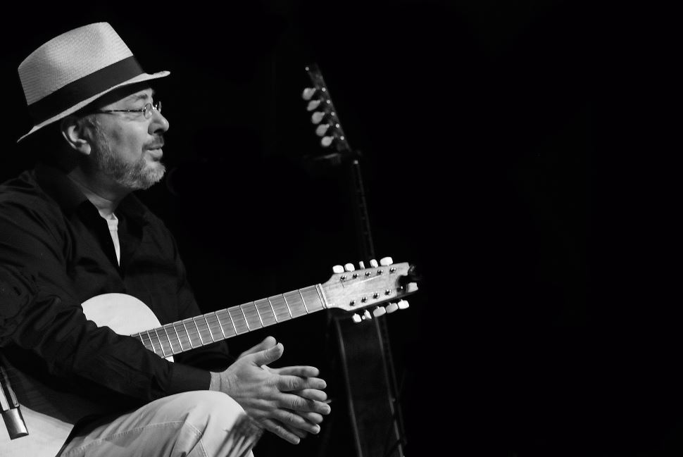 Violeiro e cantador Osni Ribeiro faz espetáculo gratuito no teatro no SESI, sábado (25)