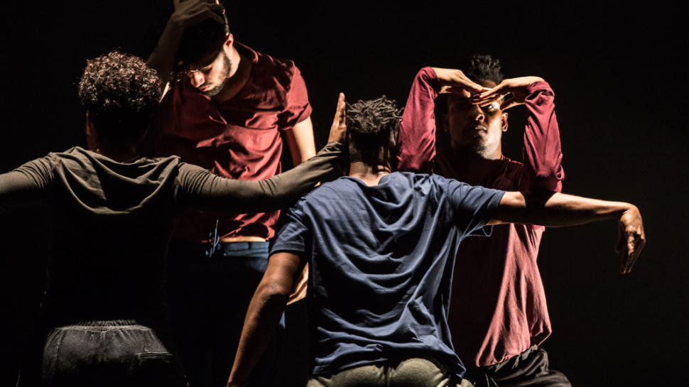 Espetáculo de danças urbanas IN(IN)TERRUPTO com a Cia Híbrida se apresenta no SESI Itapetininga