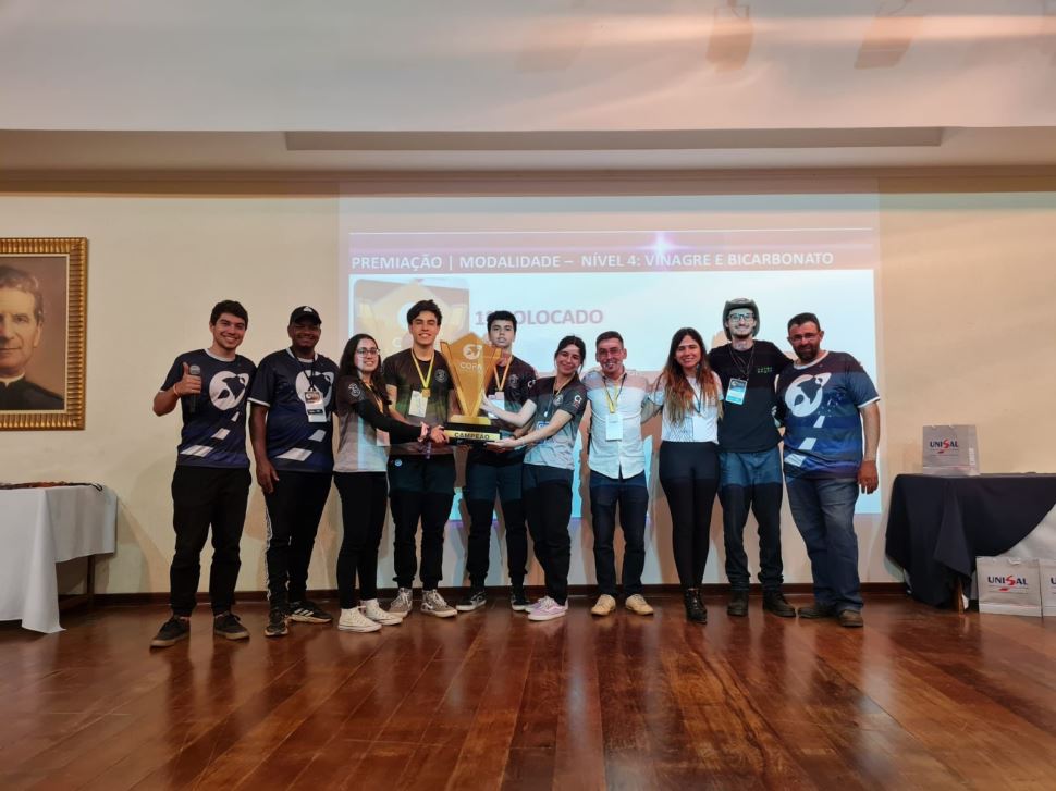 ALUNOS DO SESI ITAPETININGA BATEM RECORDE NACIONAL EM TORNEIO DE LANÇAMENTO DE FOGUETES 