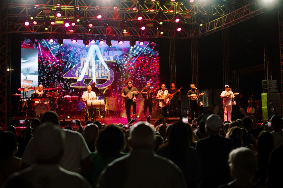 Grupo Fundo de Quintal faz show gratuito no SESI Itapetininga dia 25 de julho