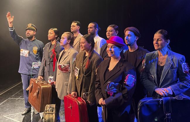 Alunos do Núcleo de Artes Cênicas do SESI Itapetininga apresentam espetáculo inspirado na memória e na história da cidade