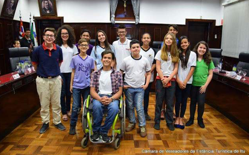 Aluno da Escola SESI de Itu é eleito presidente no Projeto Vereador Mirim 