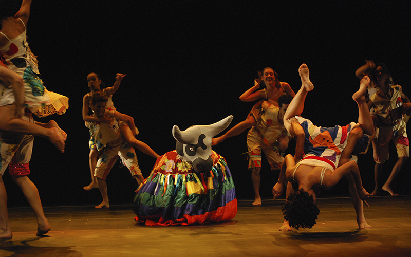 Espetáculo de dança contemporânea no SESI Itu faz releitura do folclore brasileiro