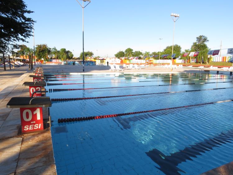 piscina semiolímpica jaú