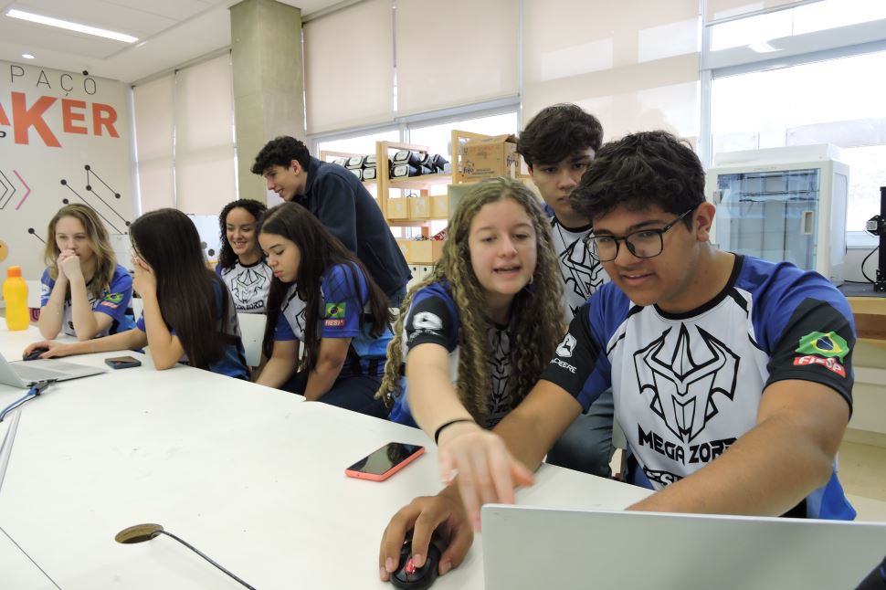 Equipes de robótica do SESI Jundiaí se preparam para o Mundial, em Houston