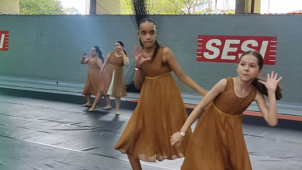 SESI Santana de Parnaíba abre novas turmas gratuitas no Núcleo de Dança e Cordas Dedilhadas