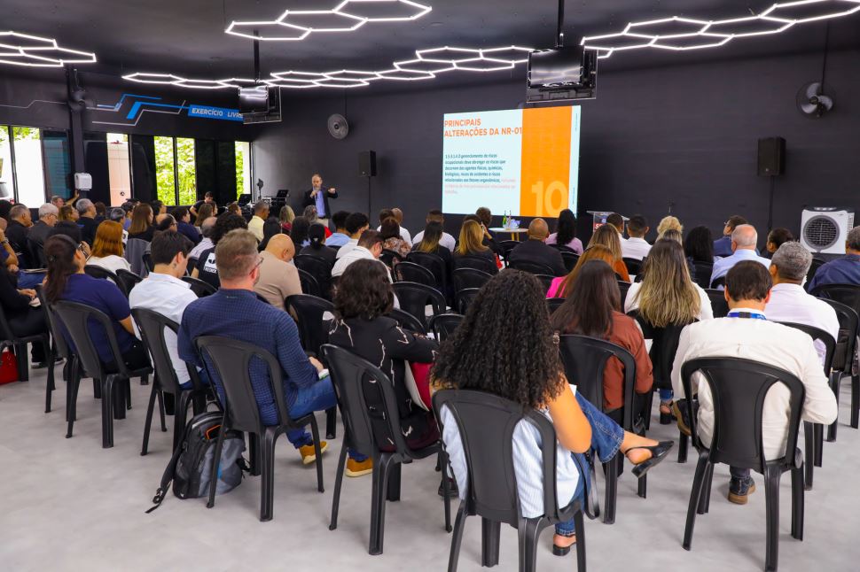 SESI Santana de Parnaíba promove Café com a Indústria e reúne empresas da região