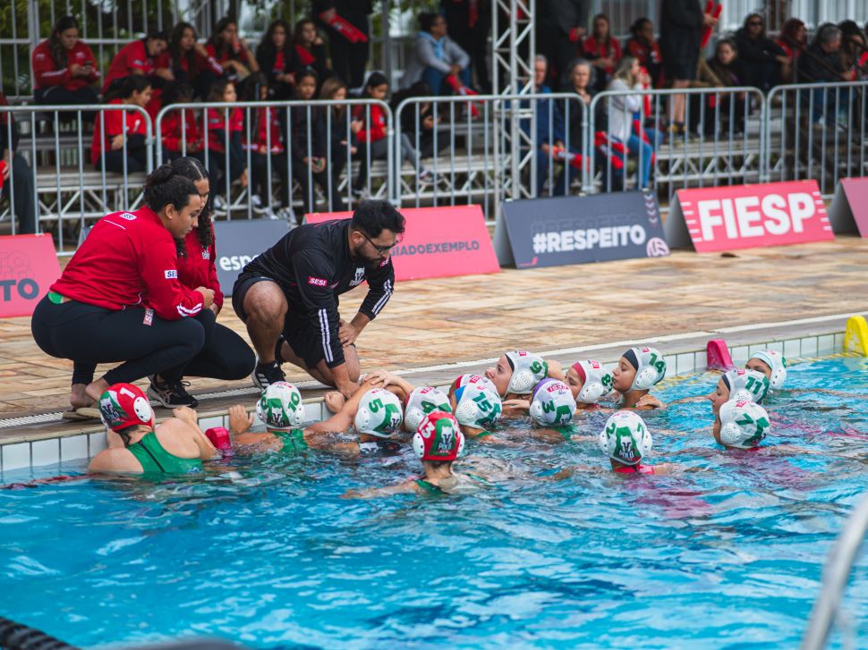 Polo aquático feminino movimenta o CAT SESI Jundiaí com etapa do Campeonato Paulista Sub-14 e Sub-16