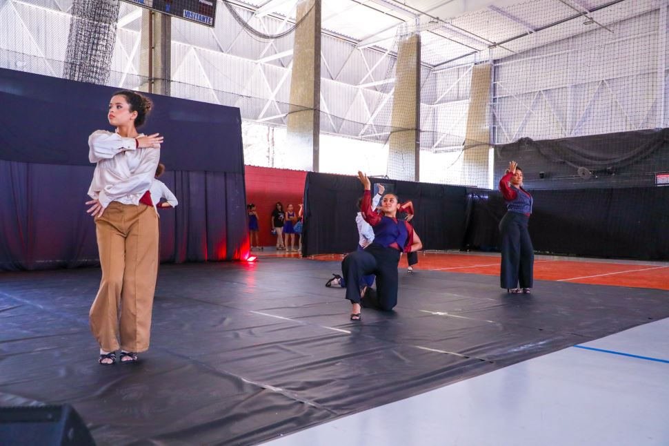 SESI Santana de Parnaíba realiza Workshop de Dança com vivências artísticas e integração da comunidade