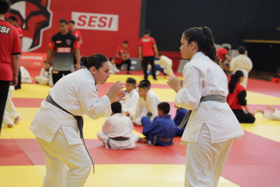 Festival SESI Esporte reúne alunos de judô em manhã de integração no SESI Jundiaí