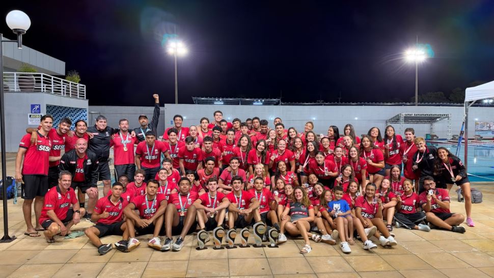 Atletas do SESI Jundiaí conquistam ouro e prata em torneio internacional de polo aquático em Bauru