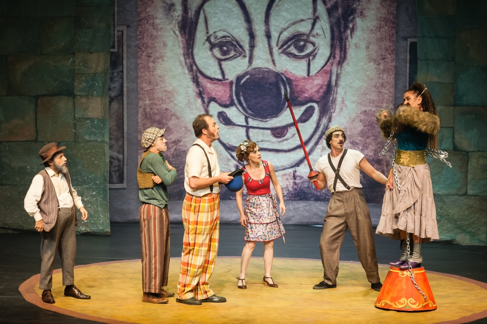 A ARTE CIRCENSE NOS PALCOS DO SESI SÃO JOSÉ DOS CAMPOS 