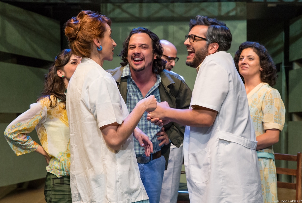 ESPETÁCULO NO SESI SÃO JOSÉ DOS CAMPOS RETRATA OS CONTRATEMPOS DA ROTINA ESCOLAR E O DESAFIO DE SER PROFESSOR 