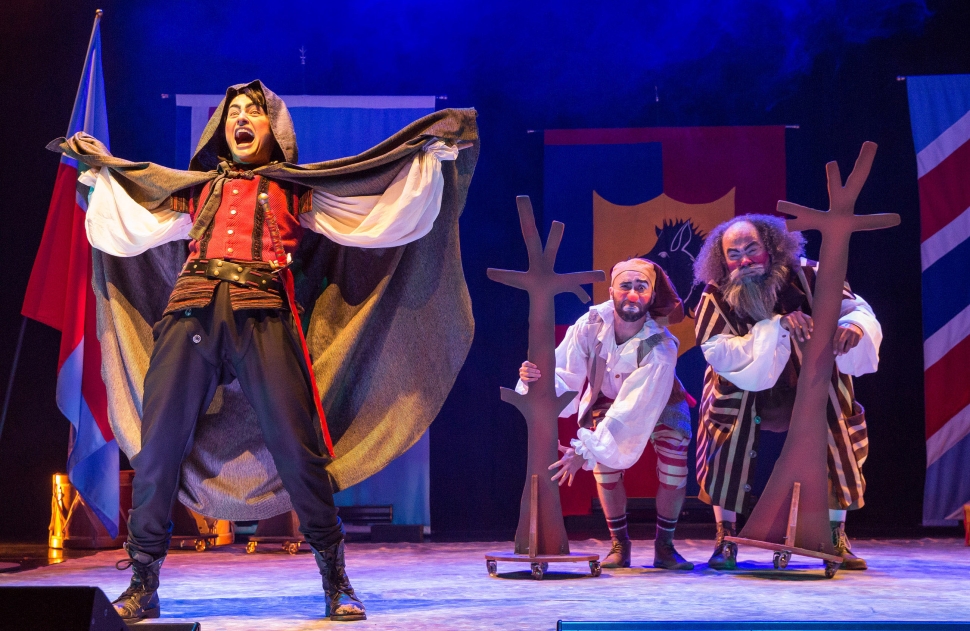 SESI SÃO JOSÉ DOS CAMPOS RECEBE ESPETÁCULO SHAKESPERIANO HENRIQUES