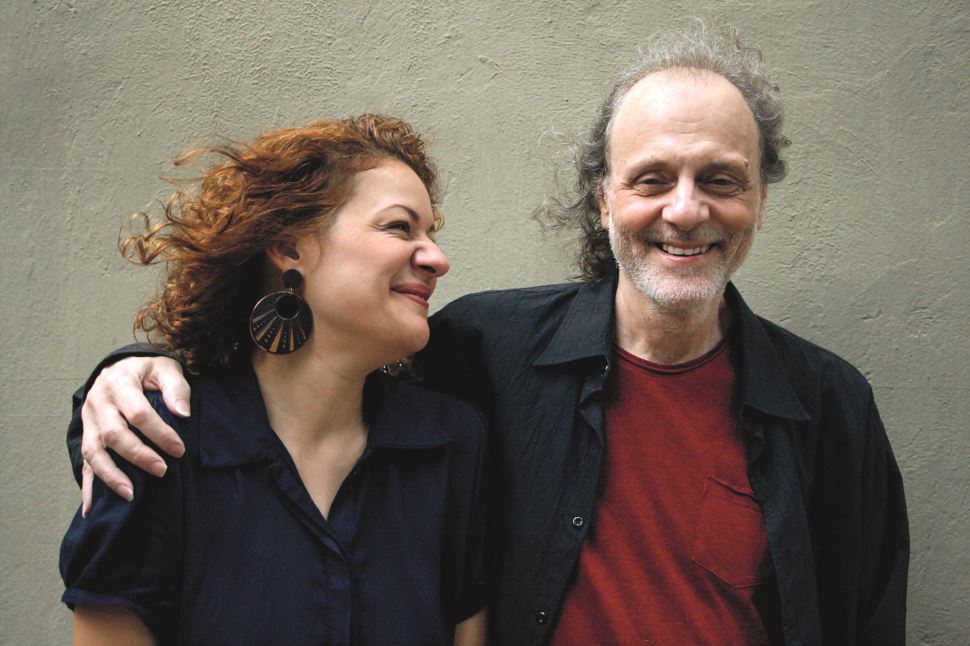 EDUARDO GUDIN E LÉLA SIMÕES SE APRESENTAM NO SESI SÃO JOSÉ DOS CAMPOS