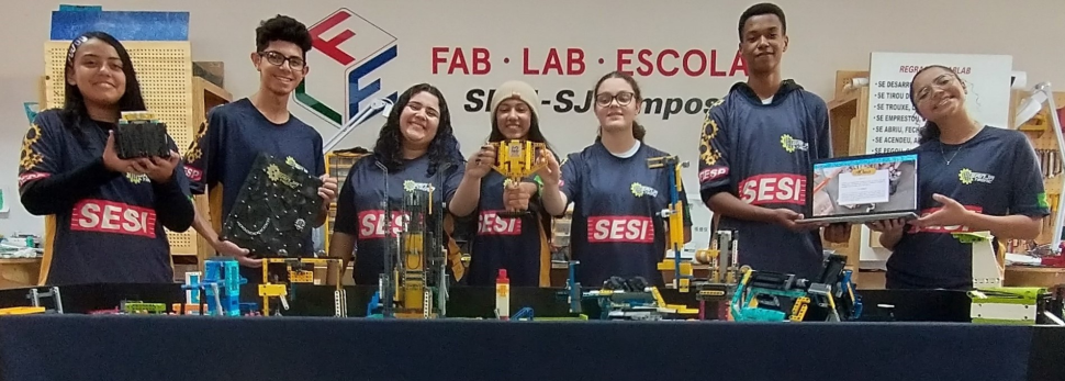 Alunos do Sesi São José dos Campos participam de competição internacional de robótica