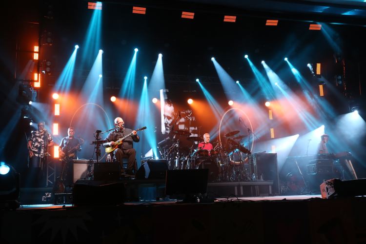 SHOW 35