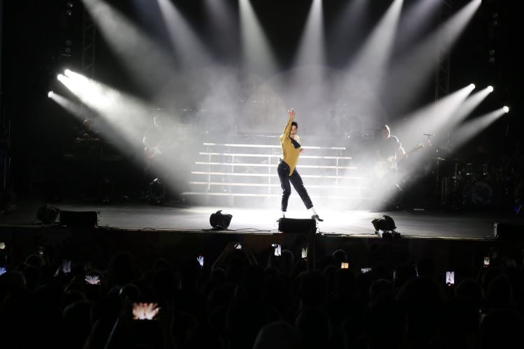 SHOW 2