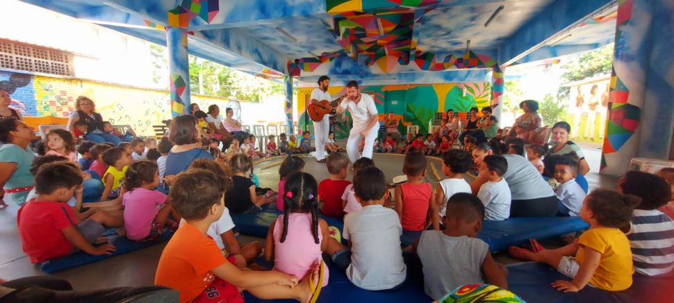 Contação de histórias resgata lendas do folclore brasileiro 