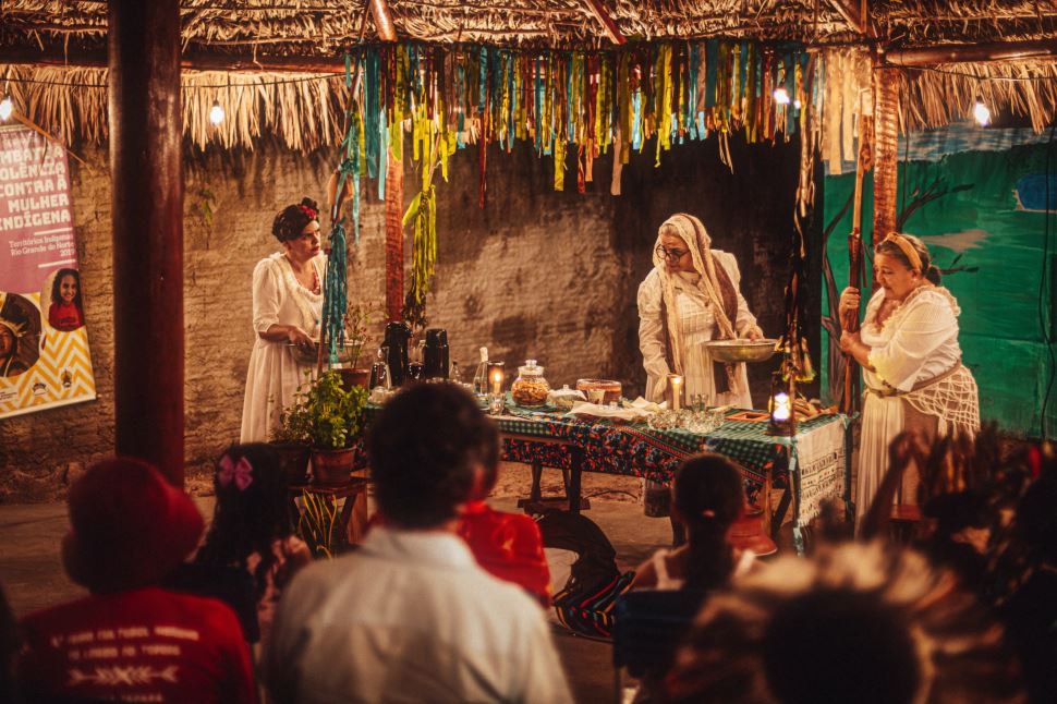 Estação SESI de Cultura Atibaia recebe espetáculo Candeia 