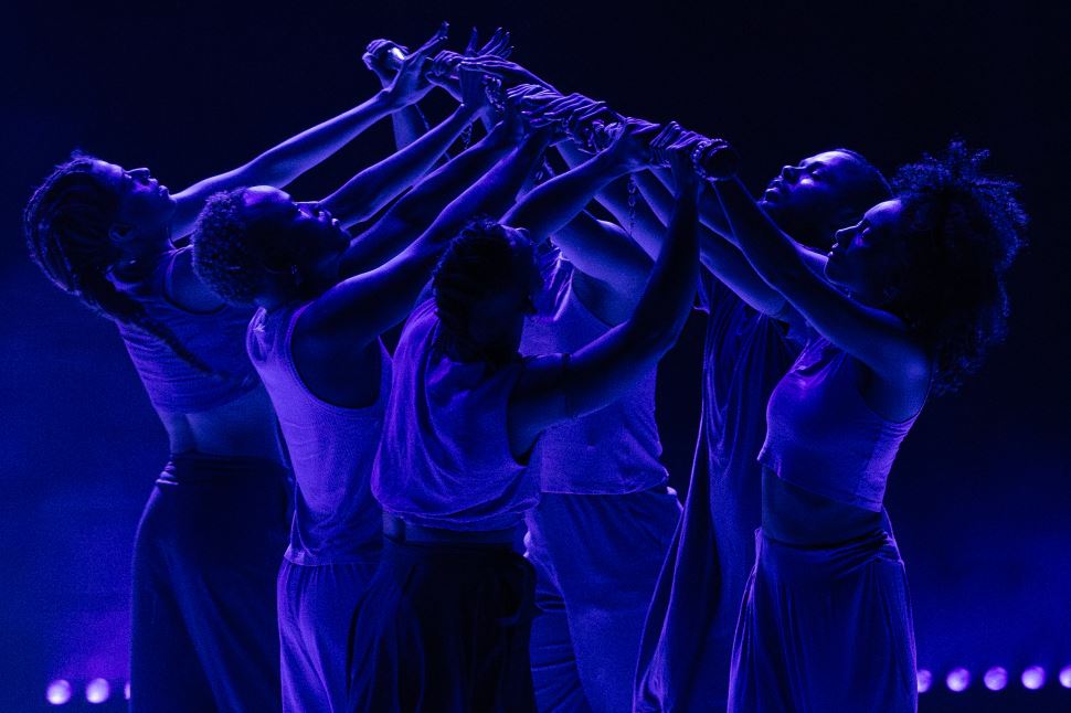 Centro Cultural recebe espetáculo de dança inspirado nos ciclos da vida 