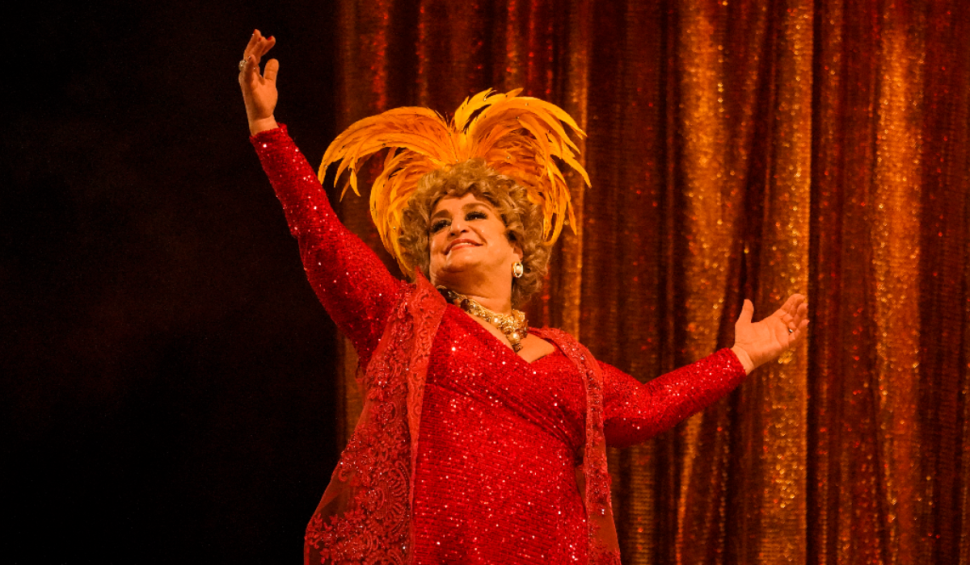 Nasci pra ser Dercy, com Grace Gianoukas, chega ao Centro Cultural Sesi São José dos Campos 
