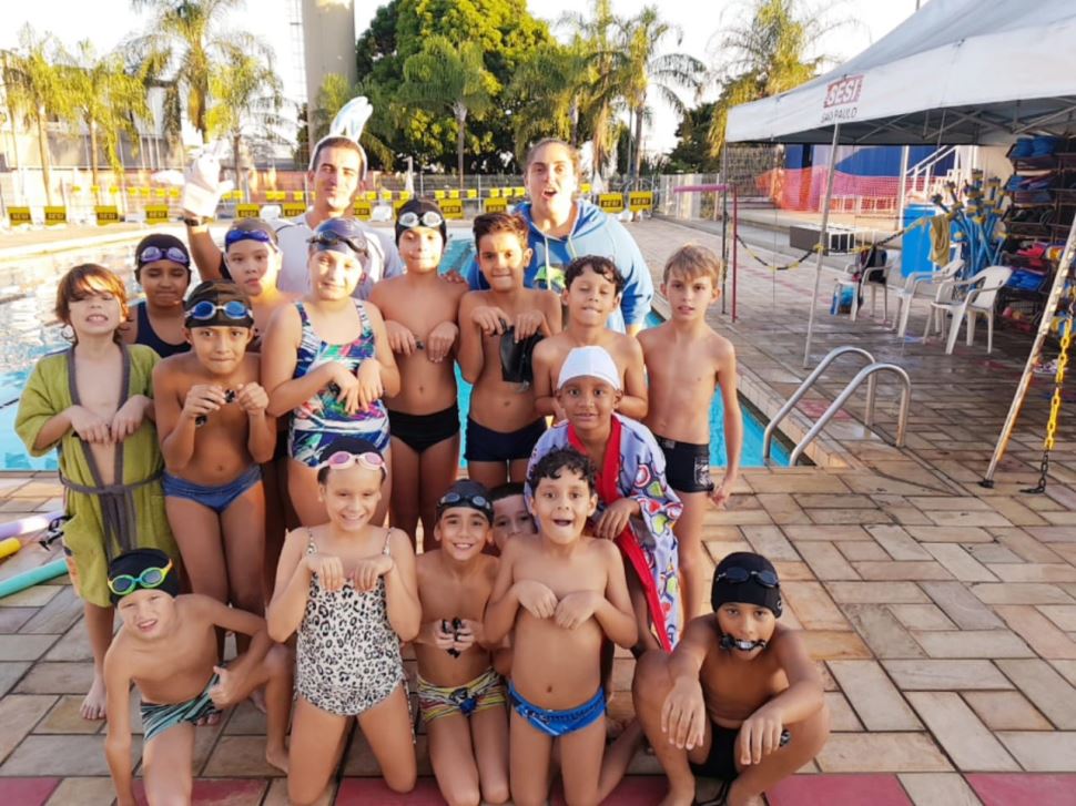 ALUNOS DO PROGRAMA ATLETA DO FUTURO PARTICIPAM DE AULA ESPECIAL DE PÁSCOA