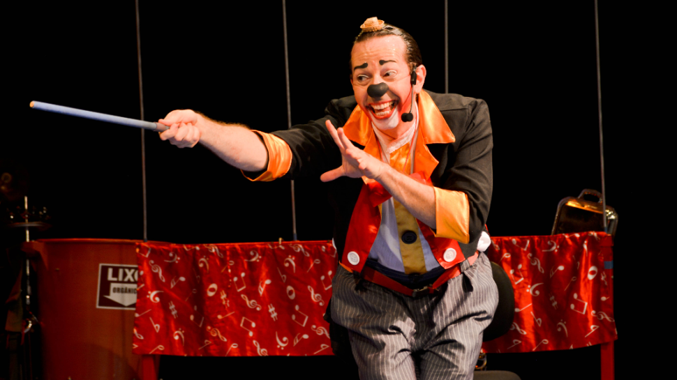 Sesi Limeira recebe espetáculo 'Jerônimo Show', que une palhaçaria, música e circo em uma só apresentação 