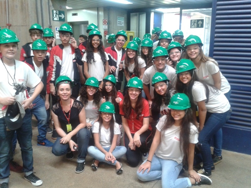 Alunos da Escola SESI Assis visitam usina hidrelétrica
