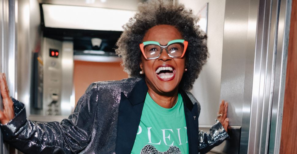 Sesi Marília terá show gratuito com Sandra Sá dia 27 de outubro