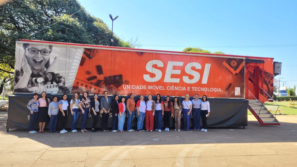 Unidade Móvel de Ciência e Tecnologia do Sesi-SP a por três cidades da região
