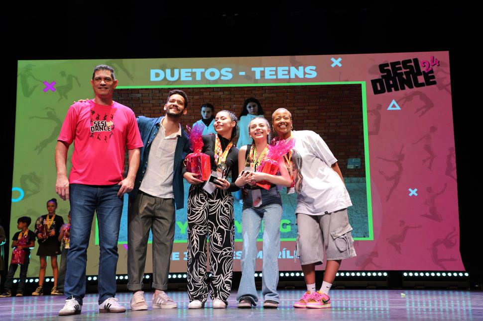 Alunas da Escola SESI de Marília conquistam o 1º lugar na categoria Dueto Teens na final do SESI DANCE na cidade Campinas