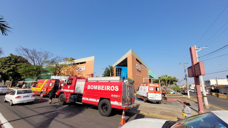 Sesi Marília realiza simulação de incêndio para treinamento em parceria com Corpo de Bombeiros