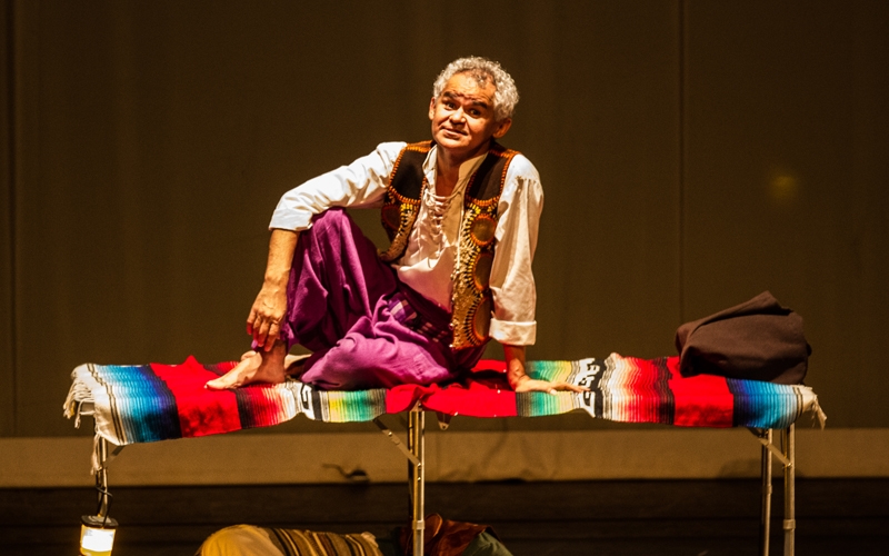 ESPETÁCULO NO SESI MAUÁ NARRA AS DESVENTURAS DO MUNDO ARTÍSTICO